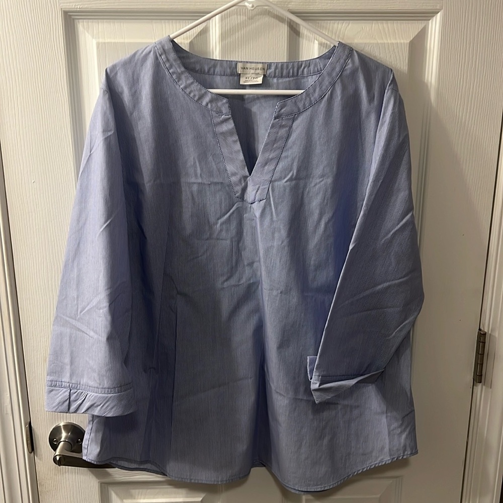 Women’s Van Heusen Dress Shirt